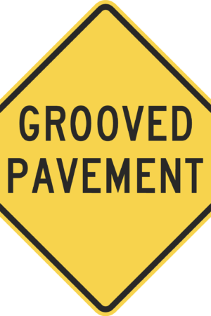 Grooved Pavement / W8-15